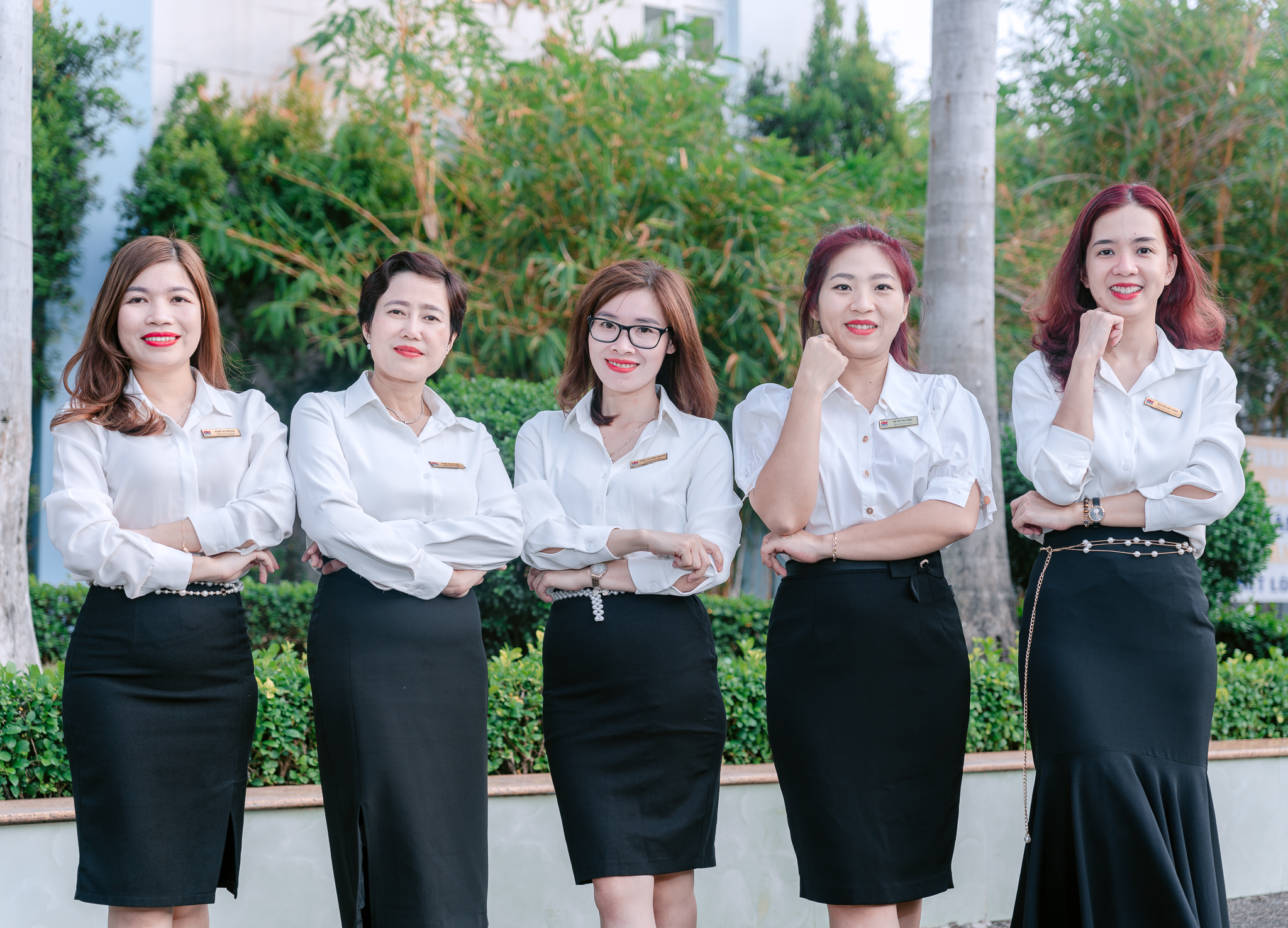 Phòng Dịch Vụ Ngoài Phòng Dịch Vụ Ngoài